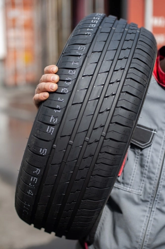 фото протектора и шины Atrezzo Elite Шина Sailun Atrezzo Elite 195/65 R15 95H